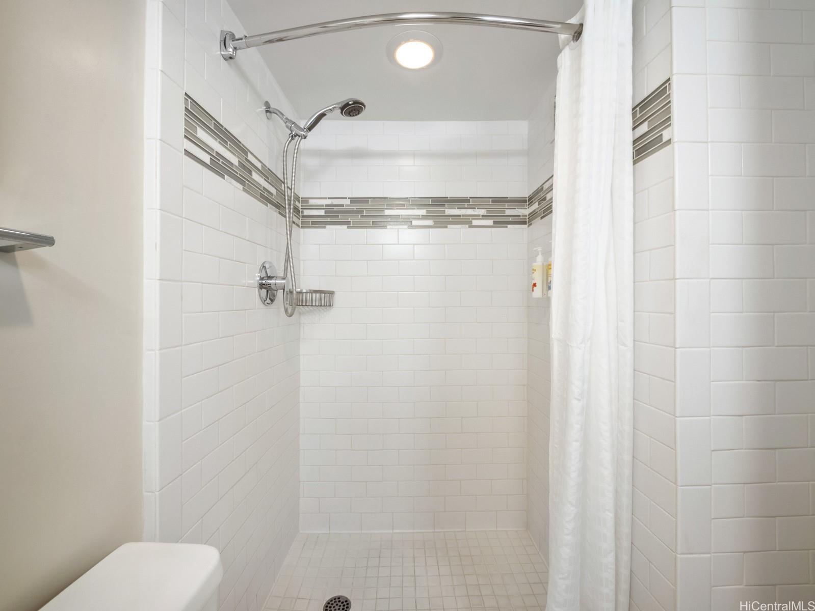 Ilikai Apt Bldg condo # 2427, Honolulu, Hawaii - photo 6 of 25