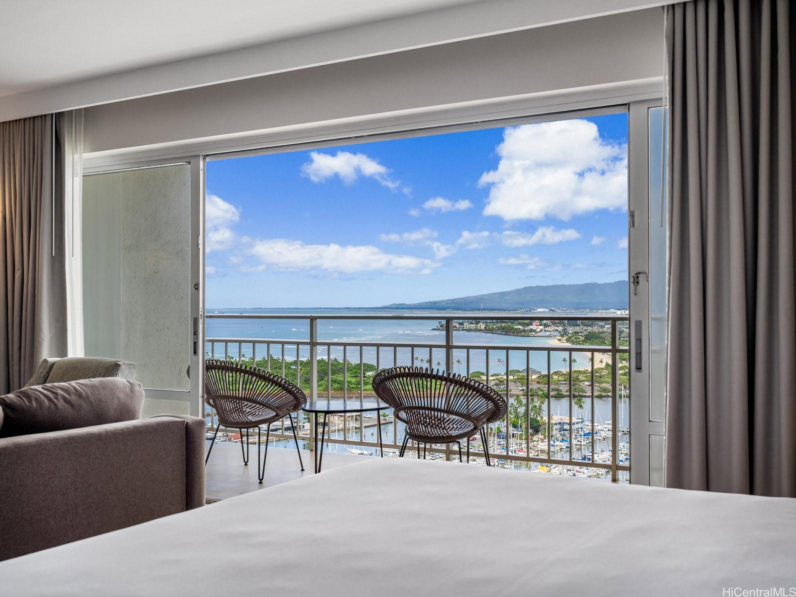 Ilikai Apt Bldg condo # 2427, Honolulu, Hawaii - photo 8 of 25