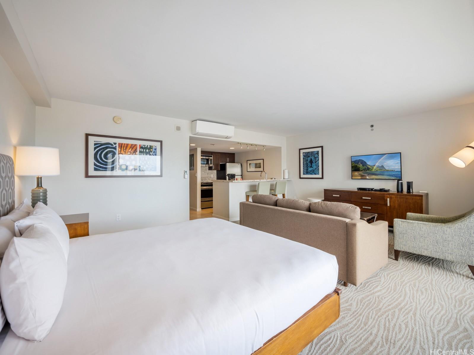 Ilikai Apt Bldg condo # 2427, Honolulu, Hawaii - photo 9 of 25