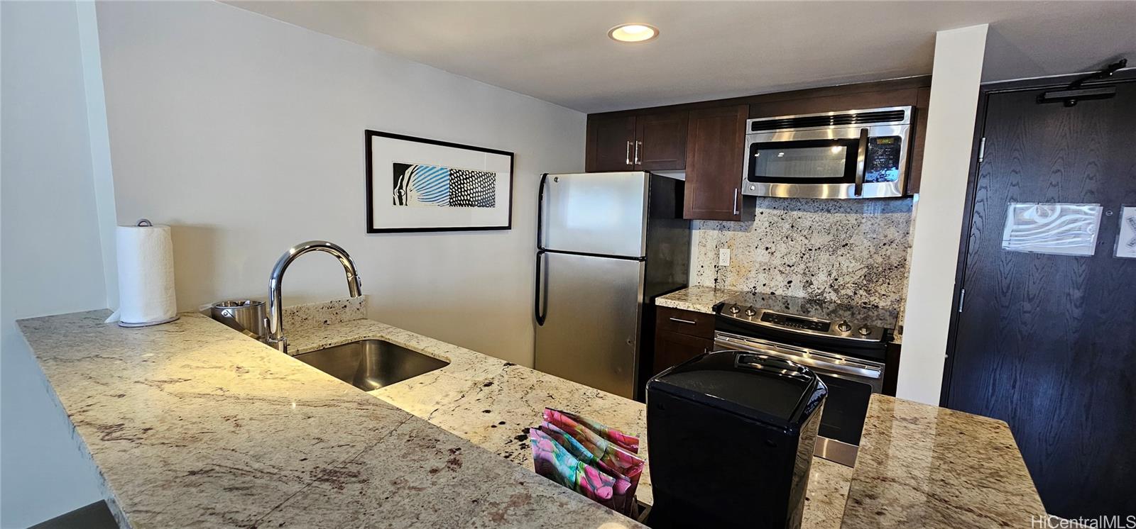 Ilikai Apt Bldg condo # 2428, Honolulu, Hawaii - photo 12 of 25