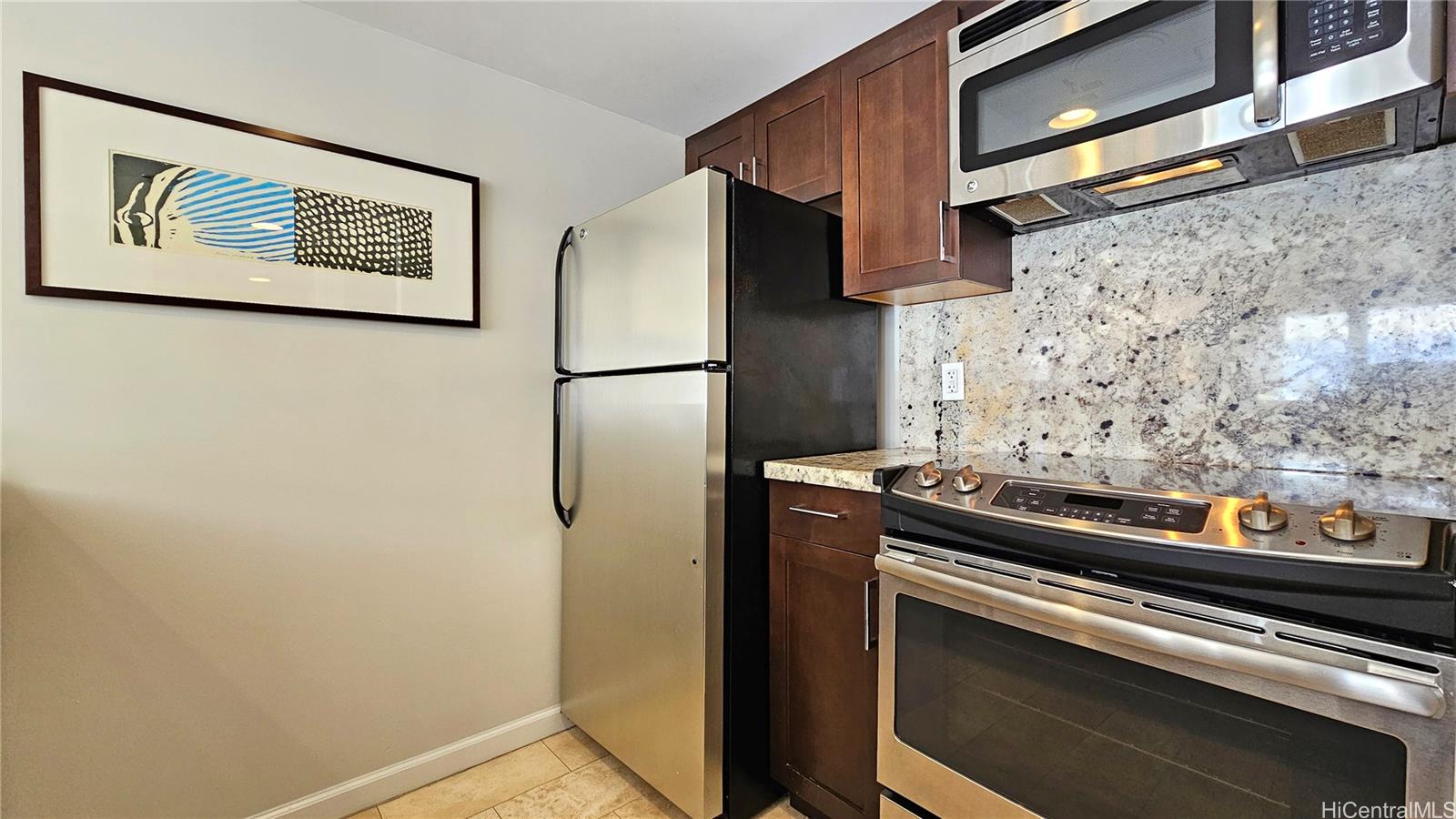 Ilikai Apt Bldg condo # 2428, Honolulu, Hawaii - photo 15 of 25