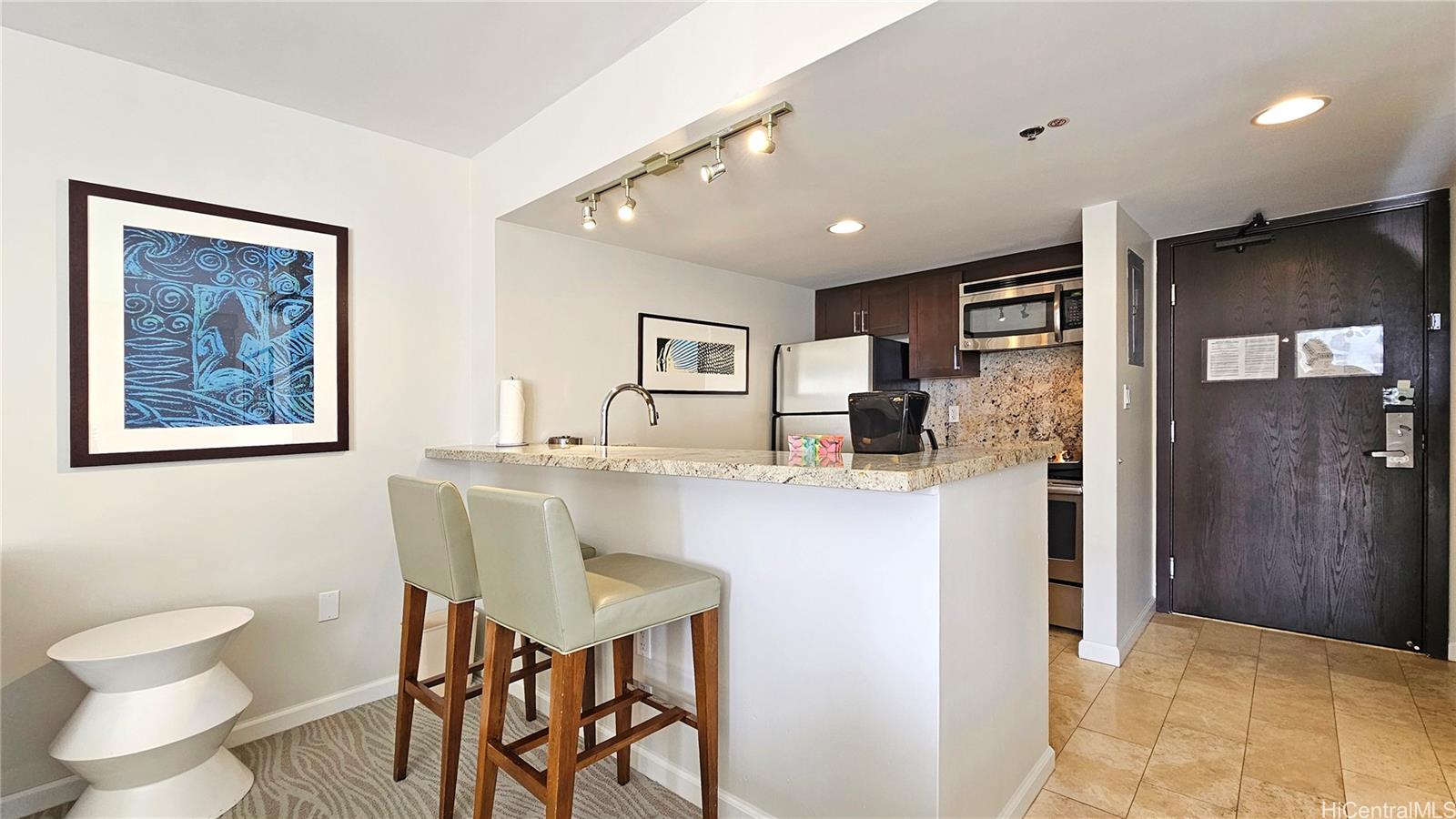 Ilikai Apt Bldg condo # 2428, Honolulu, Hawaii - photo 16 of 25