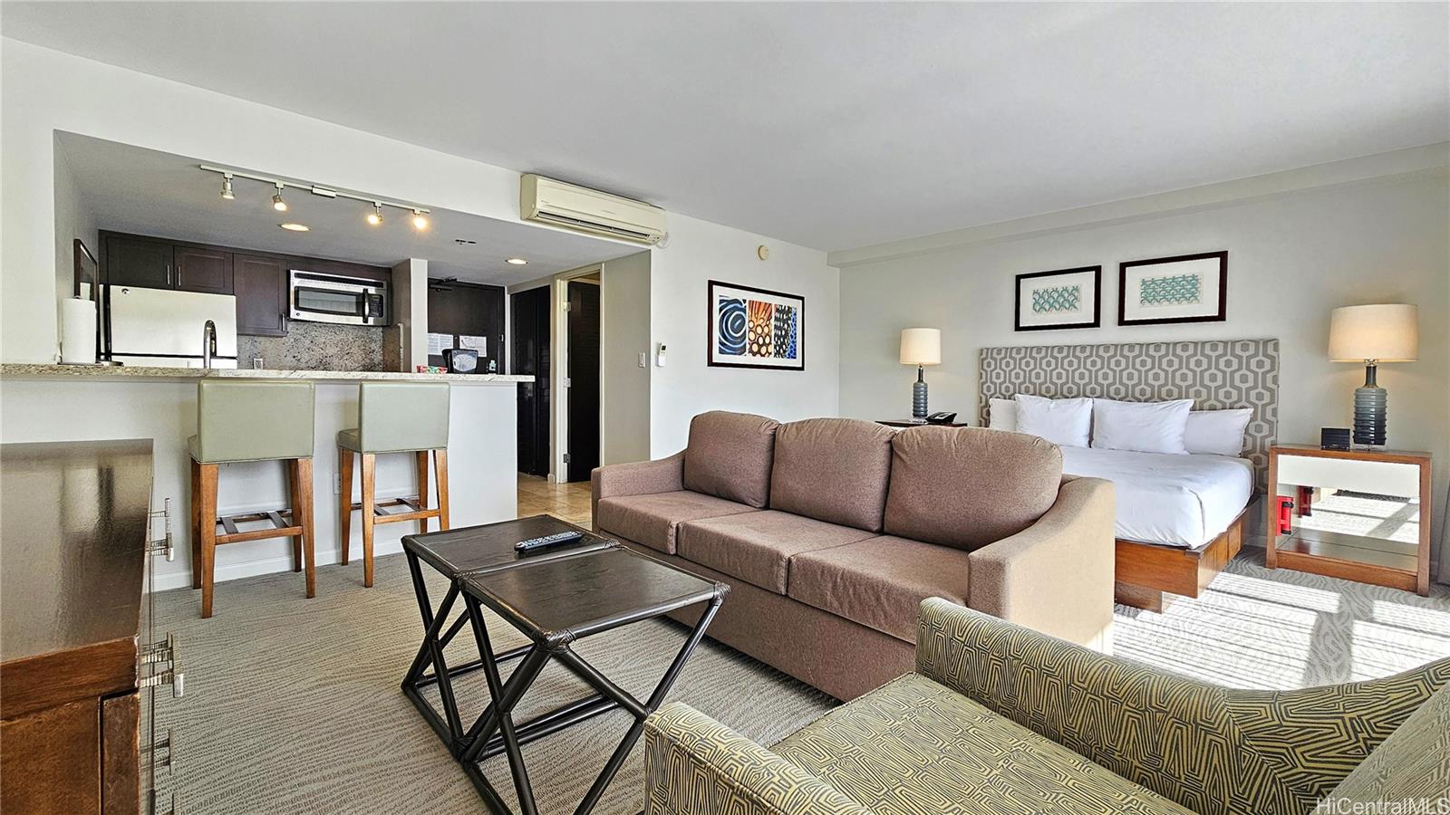 Ilikai Apt Bldg condo # 2428, Honolulu, Hawaii - photo 23 of 25