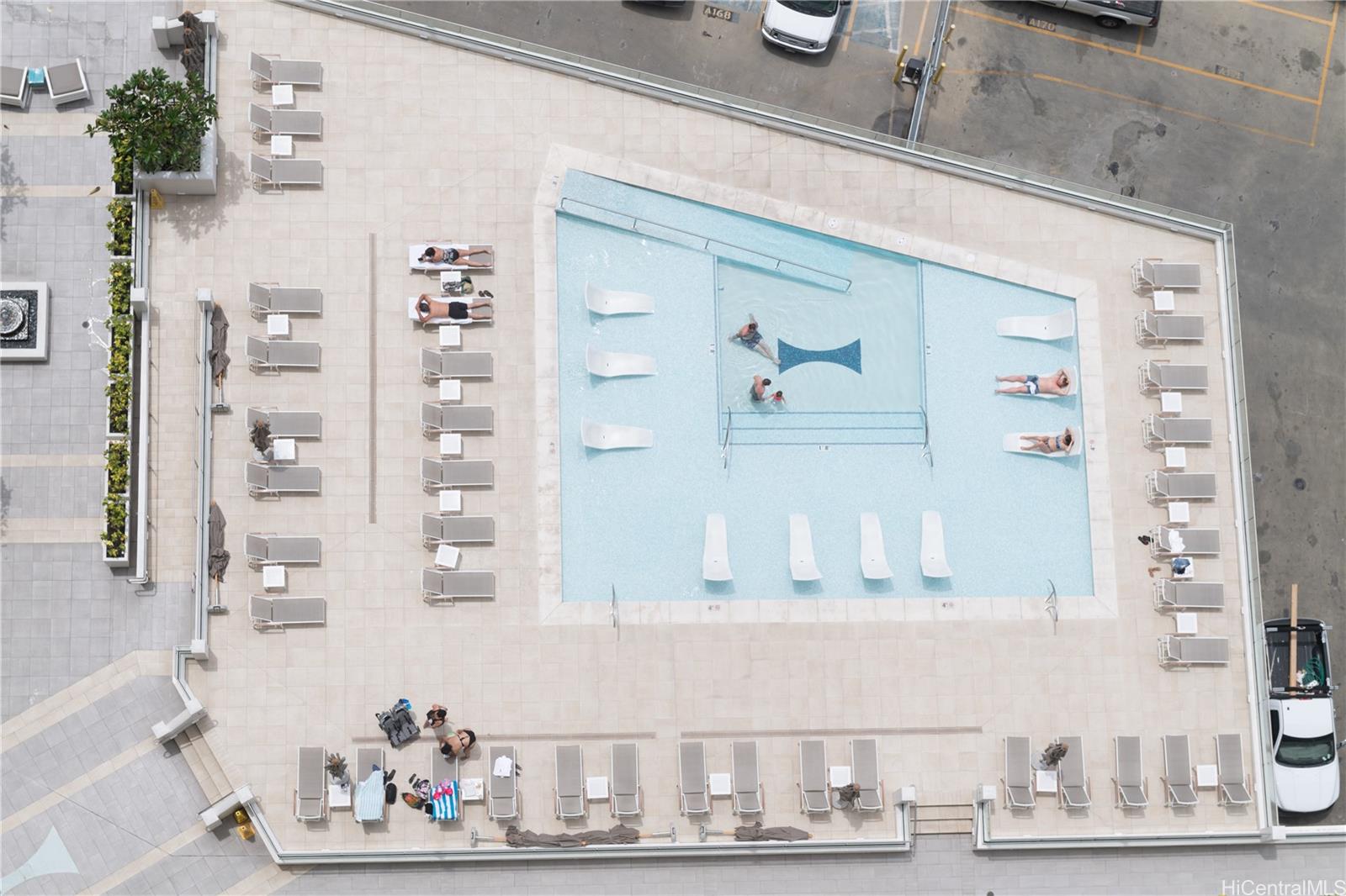 Ilikai Apt Bldg condo # 2430, Honolulu, Hawaii - photo 11 of 11