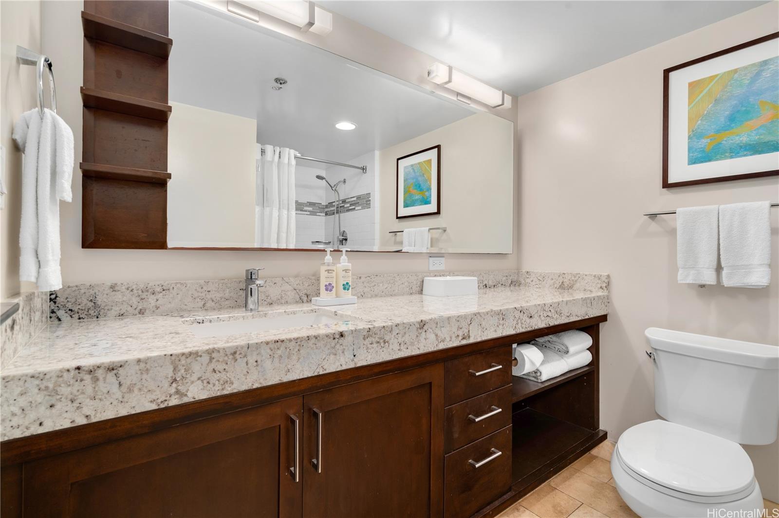 Ilikai Apt Bldg condo # 2430, Honolulu, Hawaii - photo 20 of 23