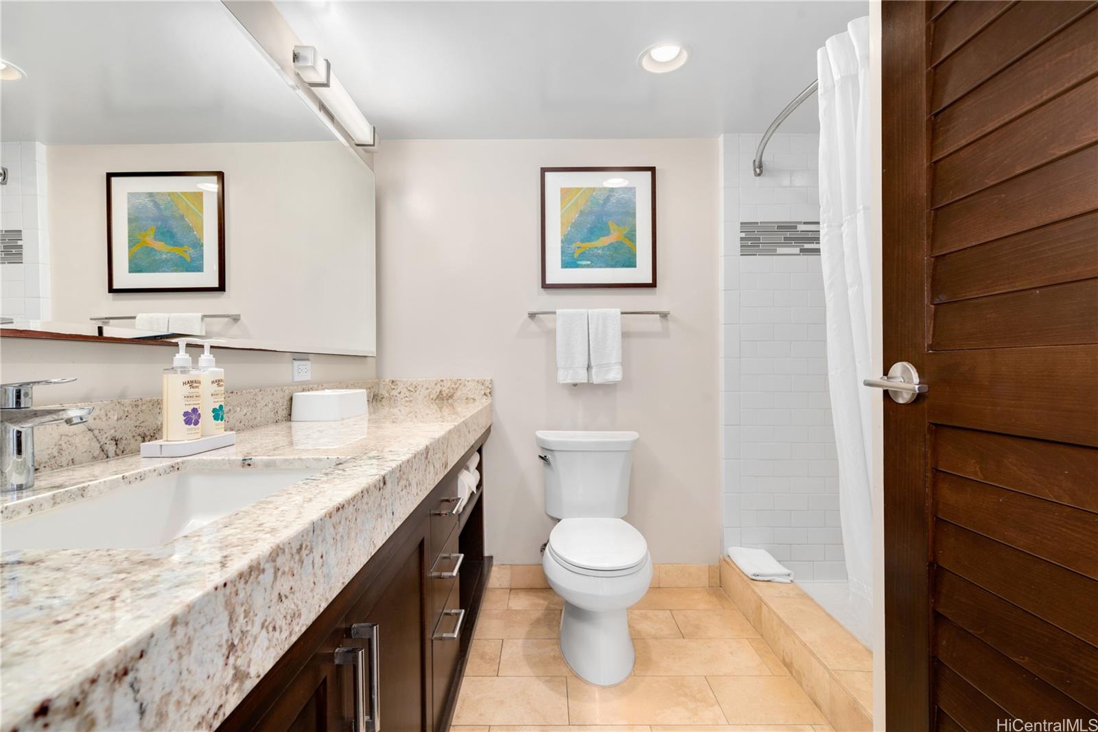 Ilikai Apt Bldg condo # 2430, Honolulu, Hawaii - photo 9 of 23