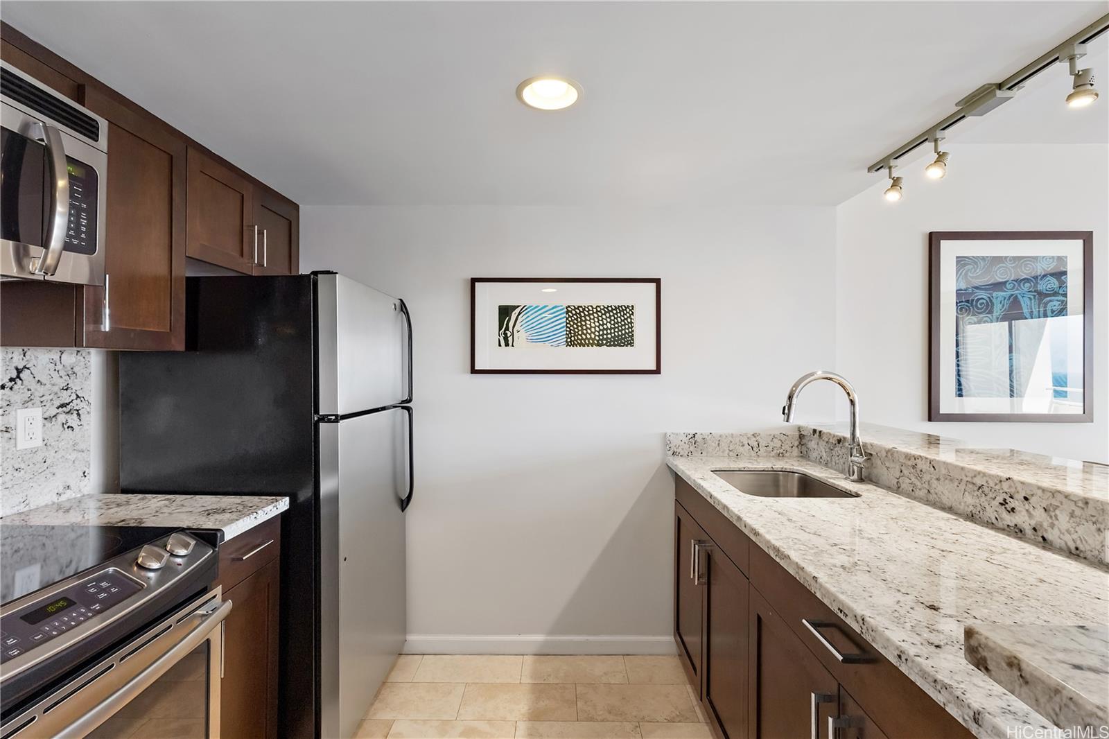 Ilikai Apt Bldg condo # 2438, Honolulu, Hawaii - photo 11 of 19