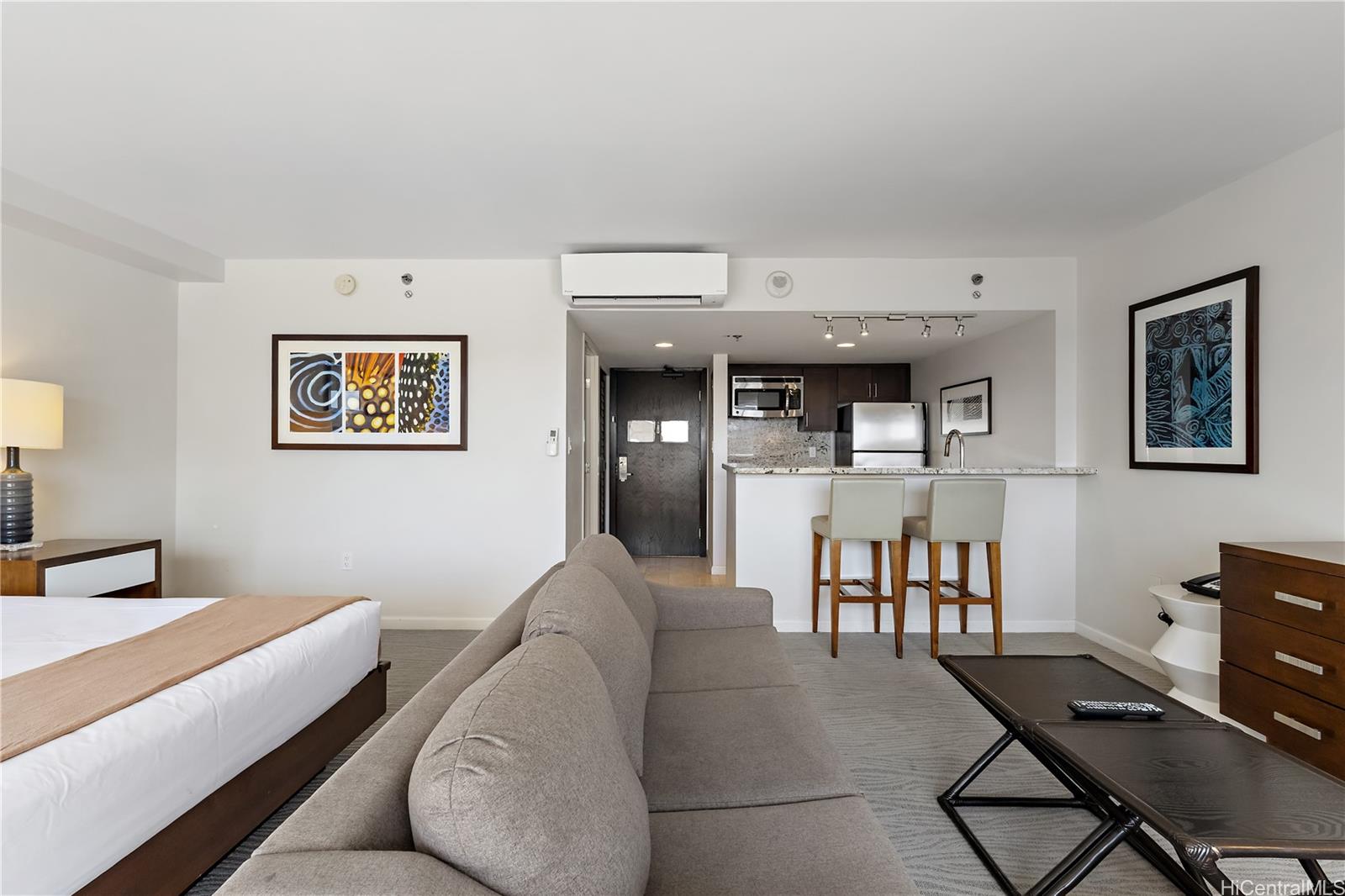 Ilikai Apt Bldg condo # 2438, Honolulu, Hawaii - photo 8 of 19