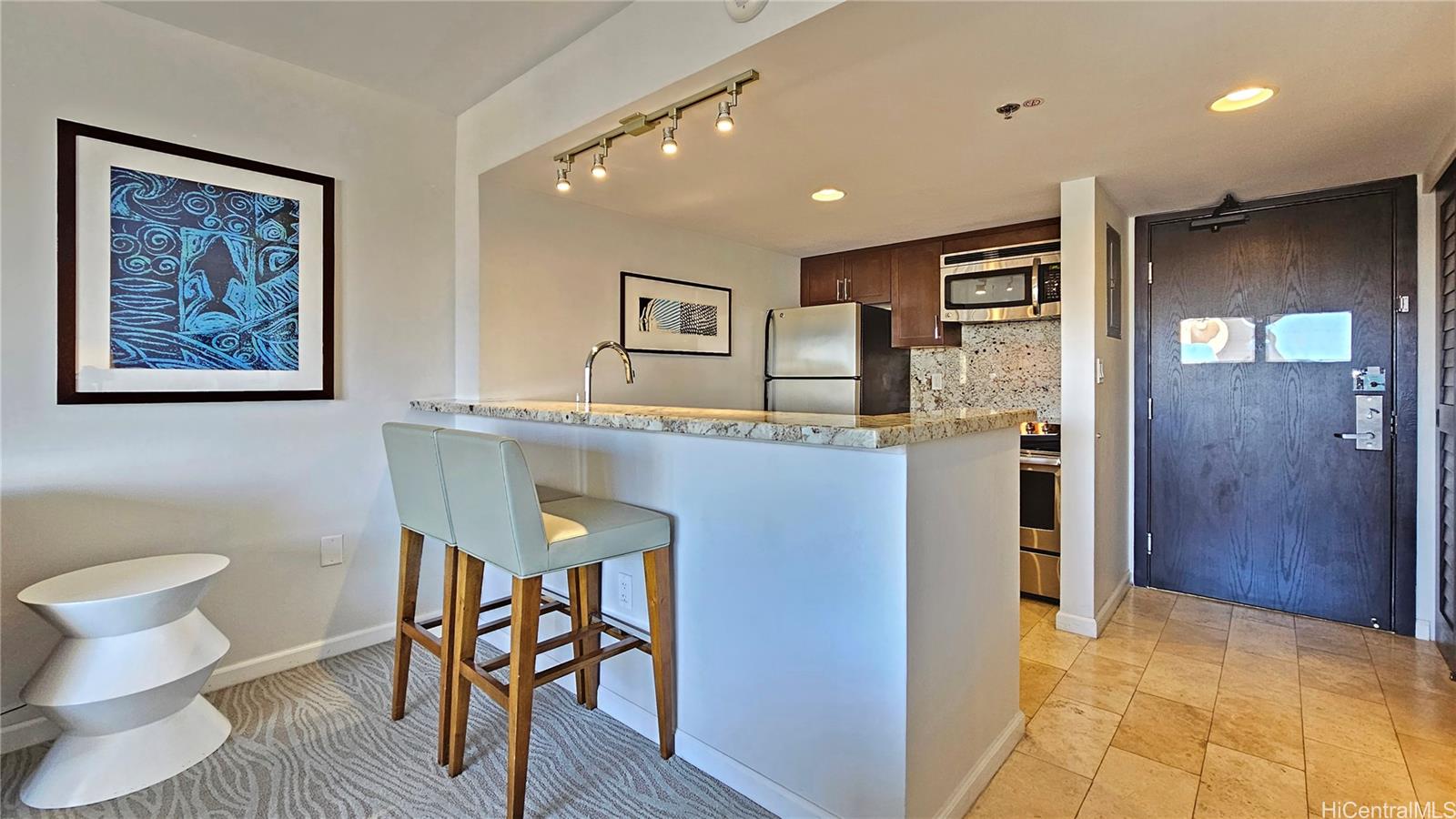 Ilikai Apt Bldg condo # 2440, Honolulu, Hawaii - photo 8 of 23