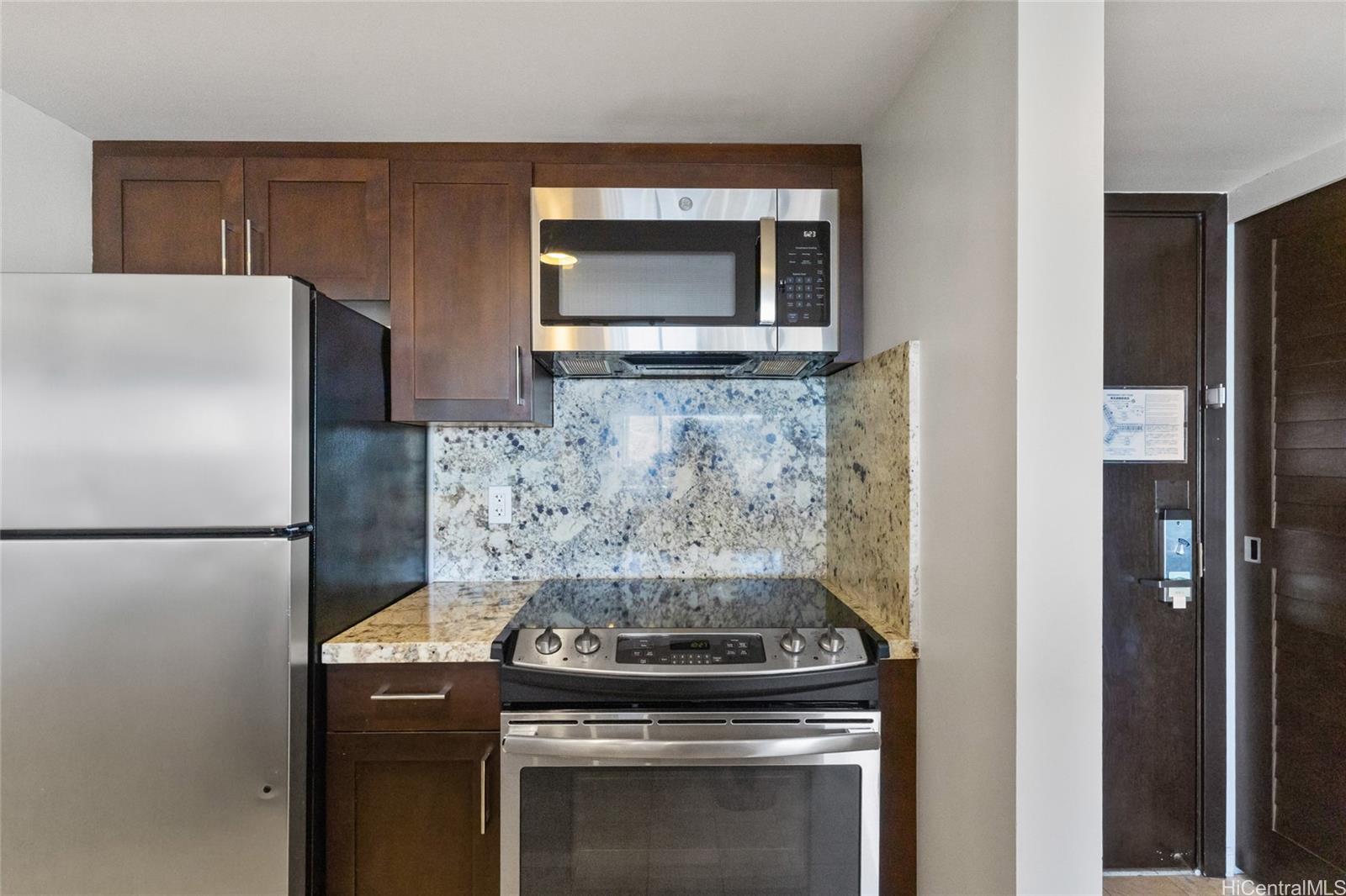 Ilikai Apt Bldg condo # 2520, Honolulu, Hawaii - photo 12 of 19