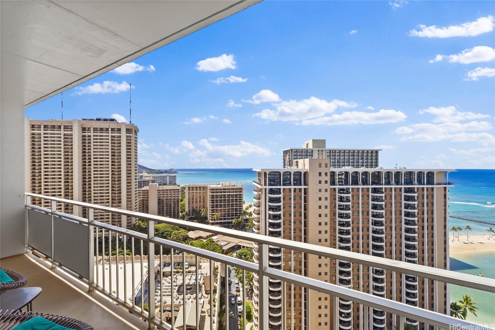 Ilikai Apt Bldg condo # 2520, Honolulu, Hawaii - photo 4 of 19