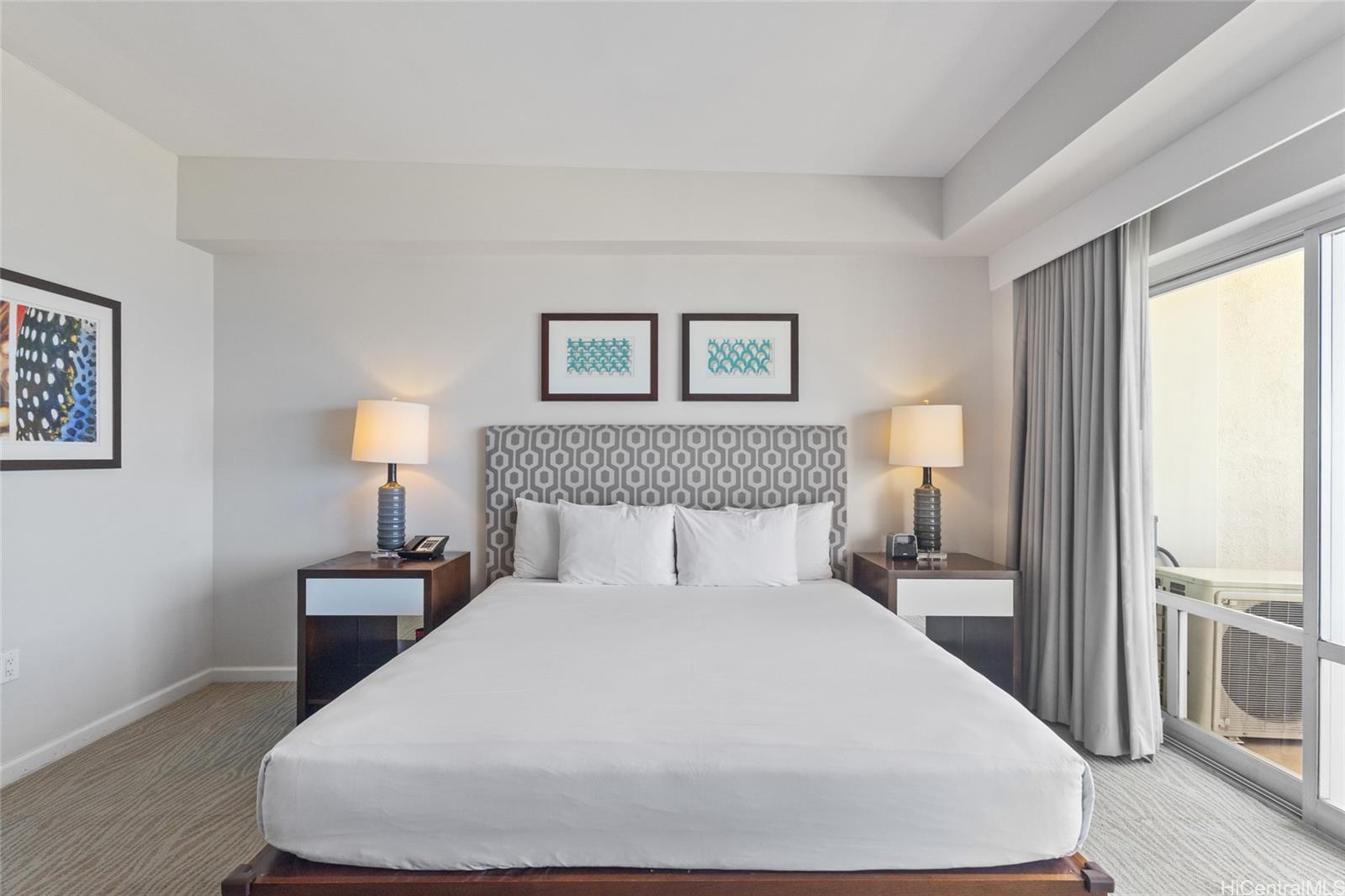 Ilikai Apt Bldg condo # 2520, Honolulu, Hawaii - photo 6 of 19