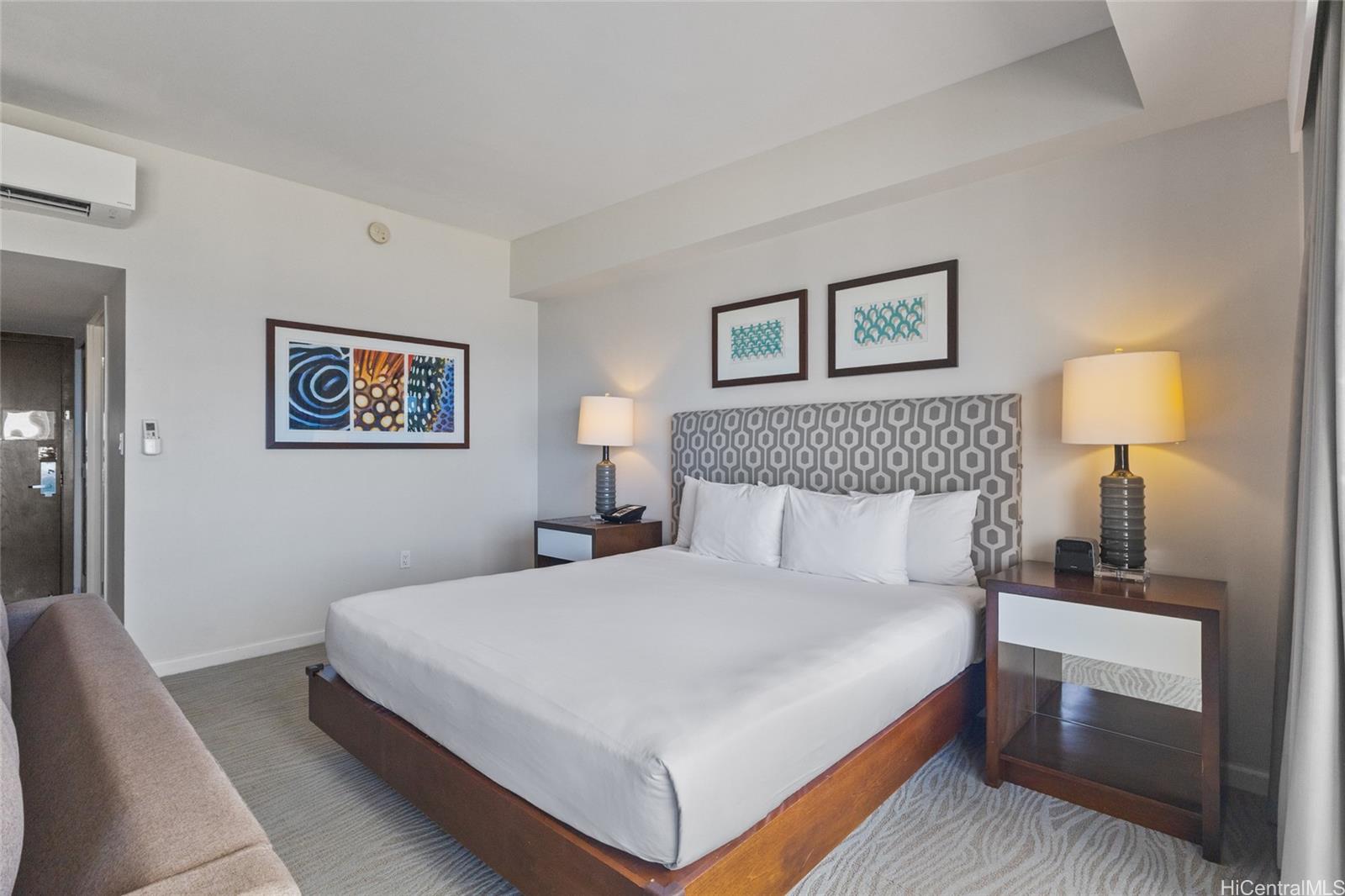 Ilikai Apt Bldg condo # 2520, Honolulu, Hawaii - photo 8 of 19