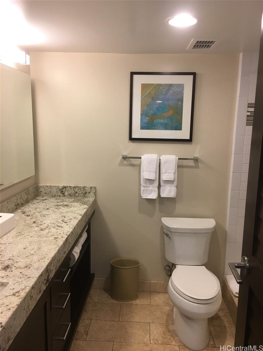 Ilikai Apt Bldg condo # 2522, Honolulu, Hawaii - photo 13 of 18