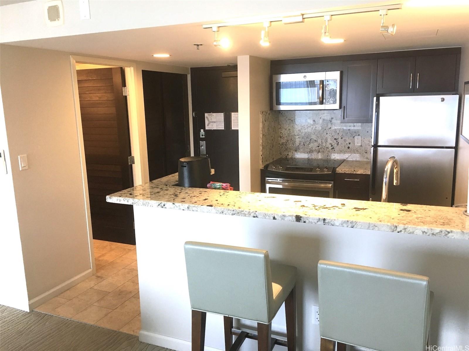 Ilikai Apt Bldg condo # 2522, Honolulu, Hawaii - photo 4 of 18