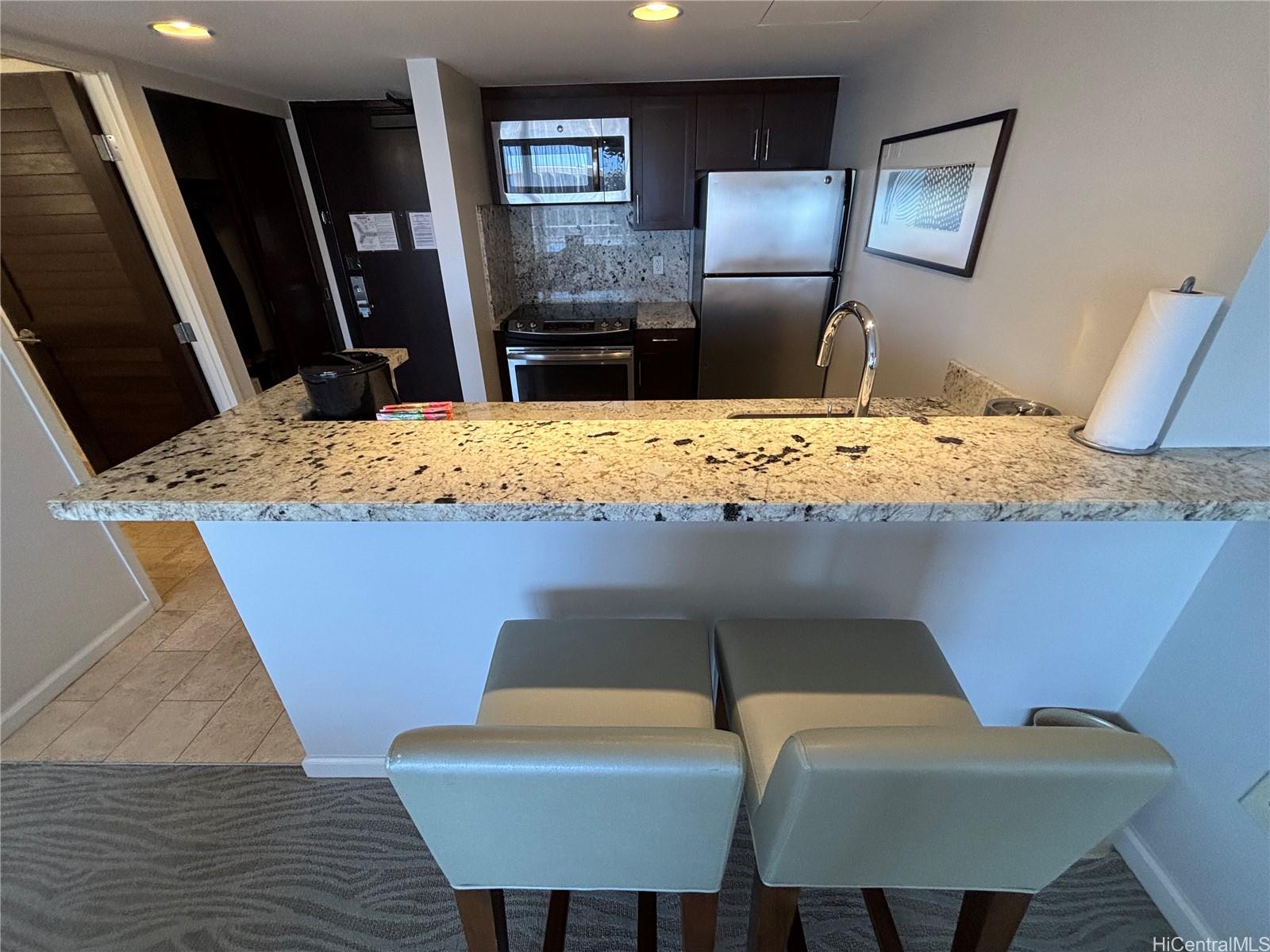 Ilikai Apt Bldg condo # 2522, Honolulu, Hawaii - photo 8 of 24