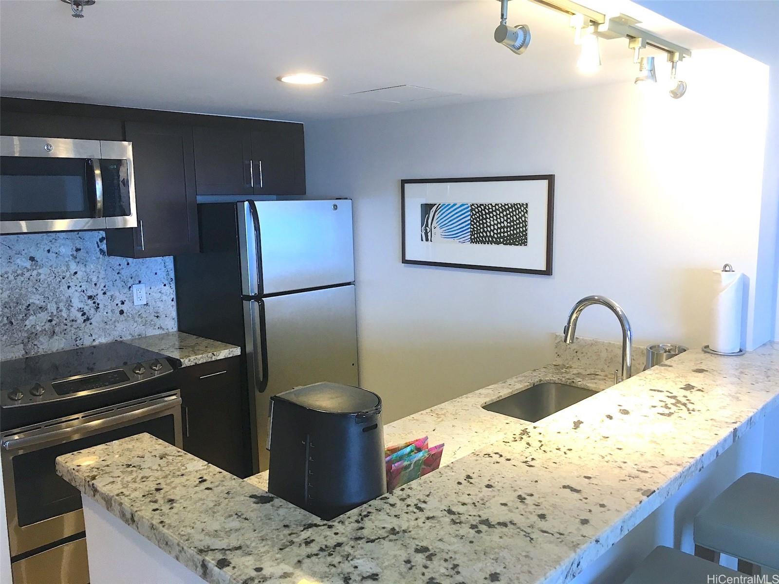 Ilikai Apt Bldg condo # 2522, Honolulu, Hawaii - photo 10 of 18