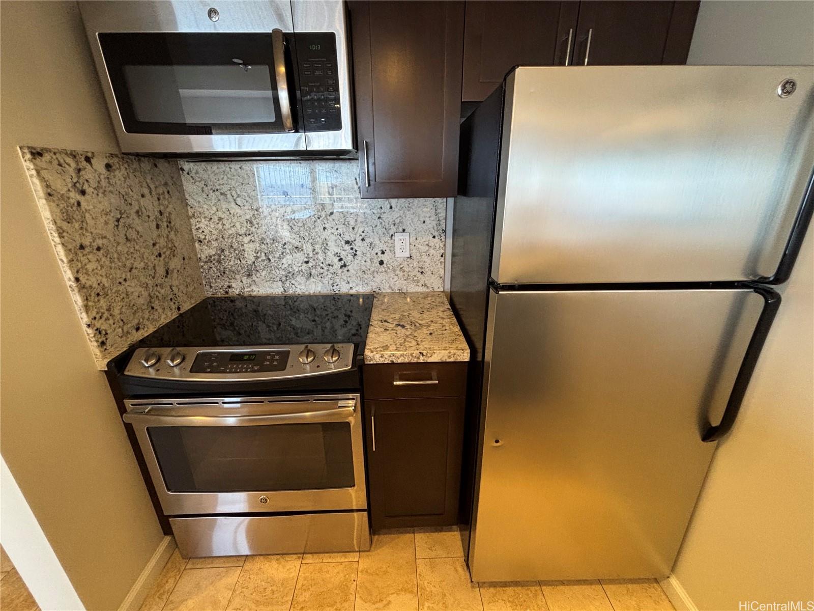 Ilikai Apt Bldg condo # 2522, Honolulu, Hawaii - photo 10 of 24