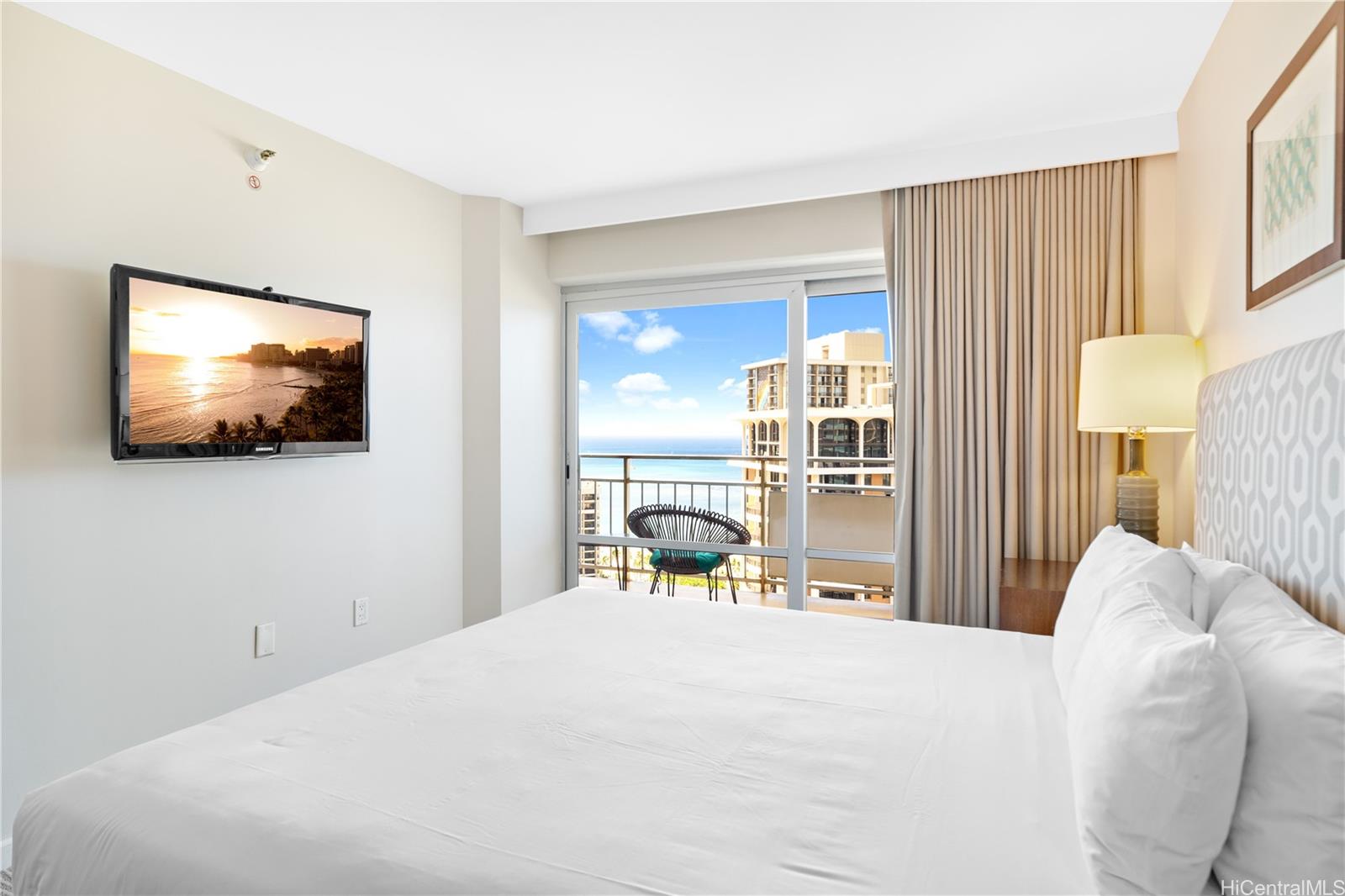 Ilikai Apt Bldg condo # 2526, Honolulu, Hawaii - photo 11 of 15