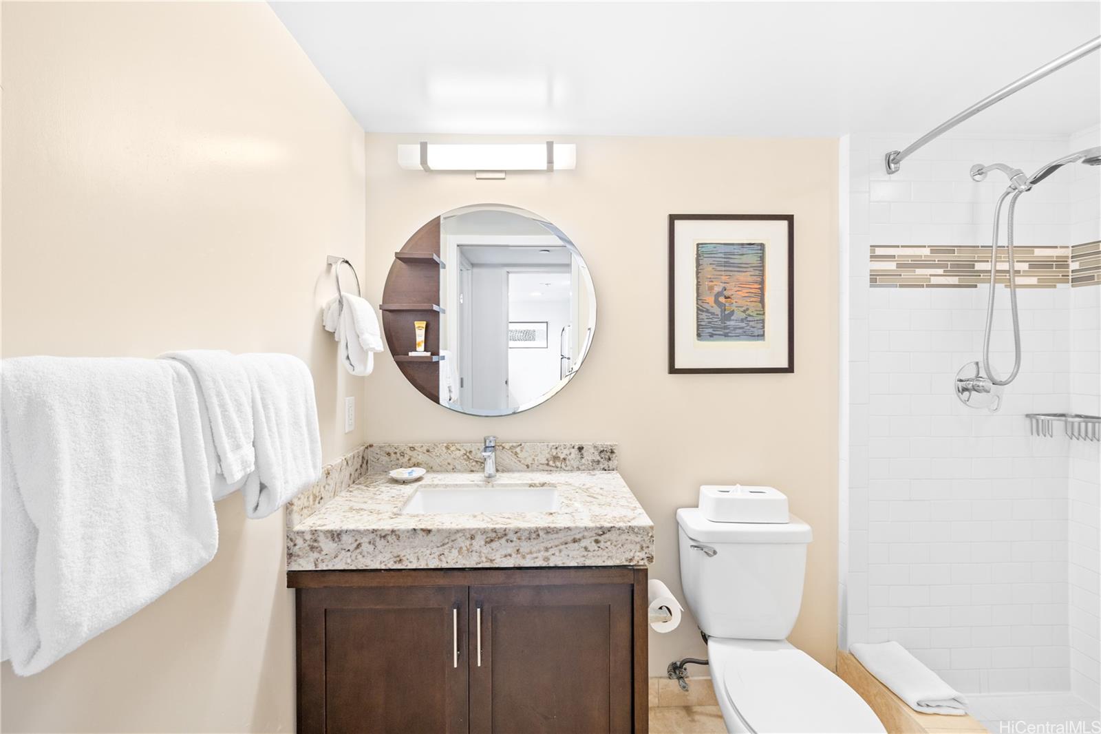 Ilikai Apt Bldg condo # 2526, Honolulu, Hawaii - photo 12 of 15