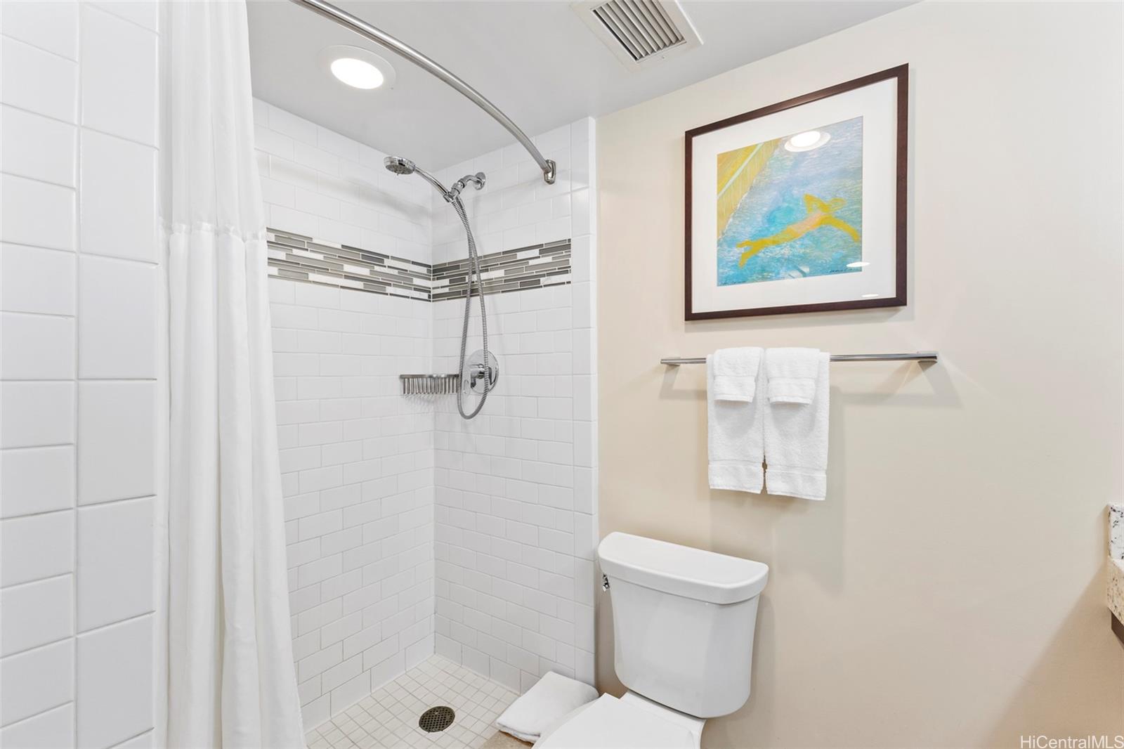 Ilikai Apt Bldg condo # 2532, Honolulu, Hawaii - photo 10 of 13