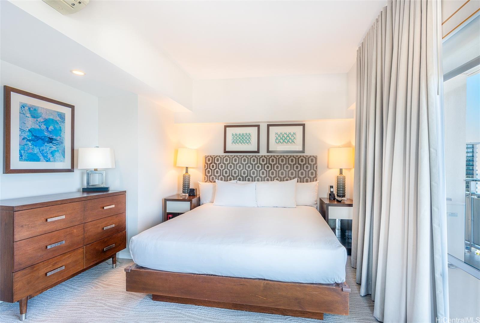 Ilikai Apt Bldg condo # 2543, Honolulu, Hawaii - photo 19 of 23