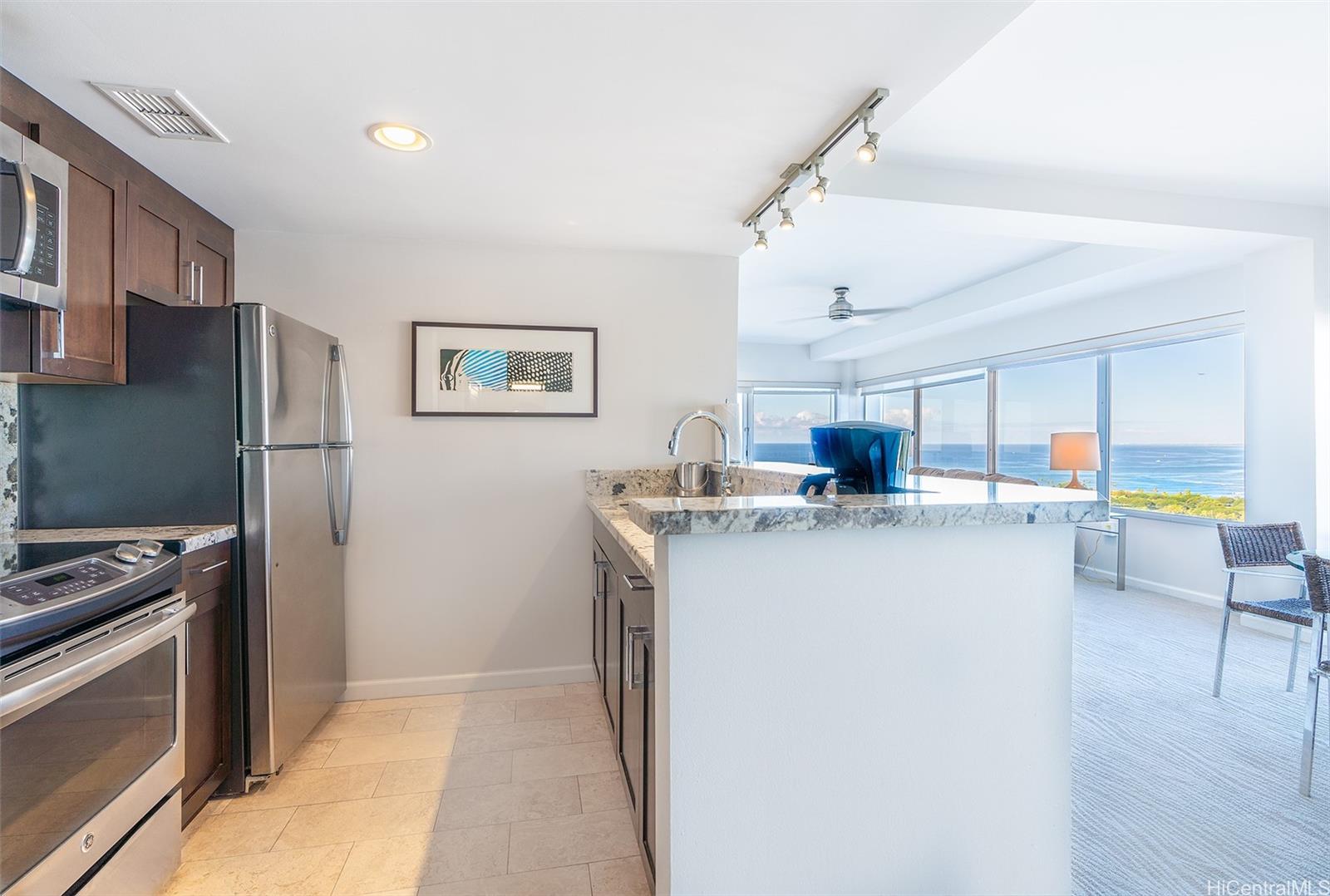 Ilikai Apt Bldg condo # 2543, Honolulu, Hawaii - photo 6 of 23