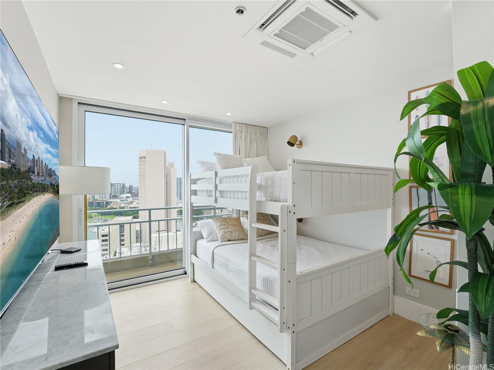 Ilikai Apt Bldg condo # 2608, Honolulu, Hawaii - photo 14 of 25