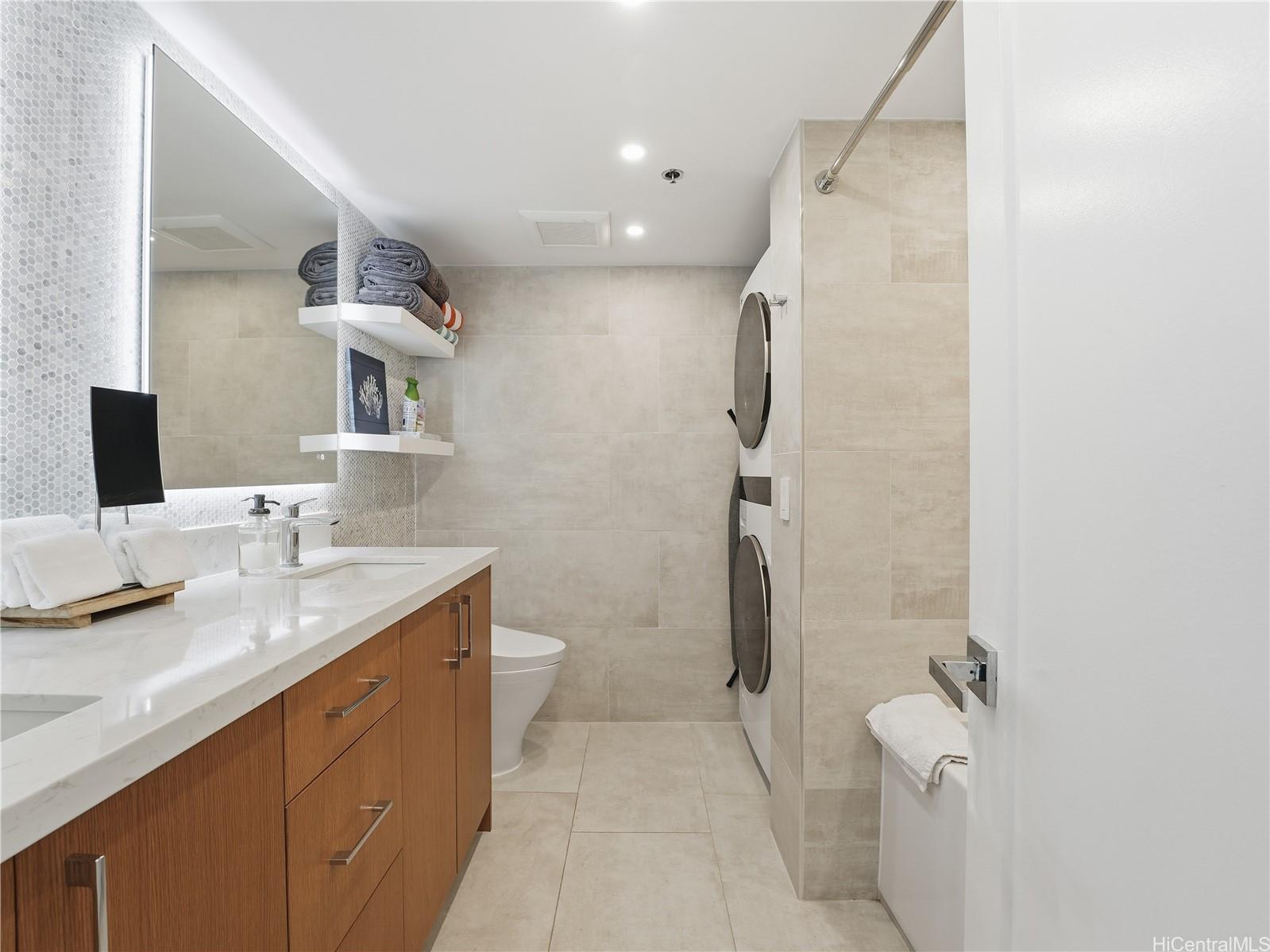 Ilikai Apt Bldg condo # 2608, Honolulu, Hawaii - photo 16 of 25