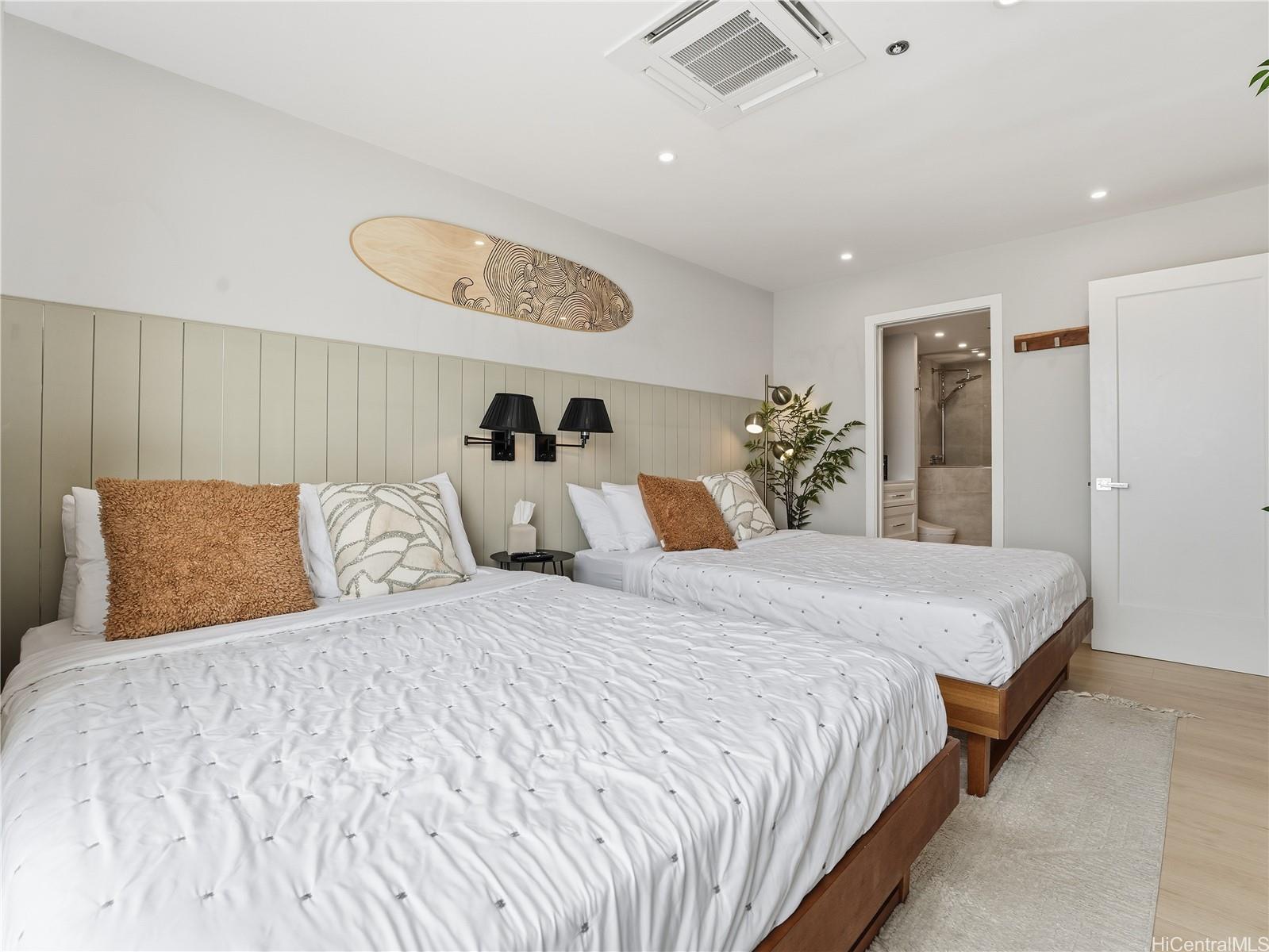 Ilikai Apt Bldg condo # 2608, Honolulu, Hawaii - photo 19 of 25