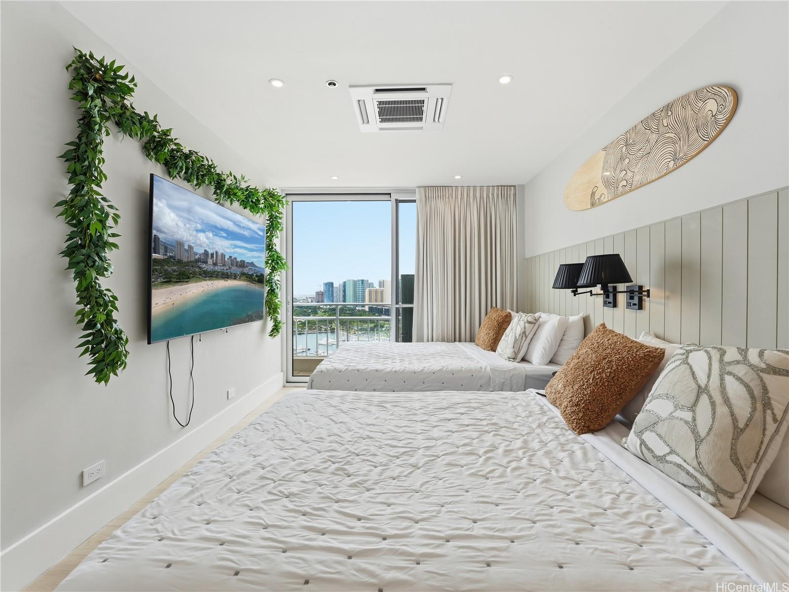 Ilikai Apt Bldg condo # 2608, Honolulu, Hawaii - photo 20 of 25