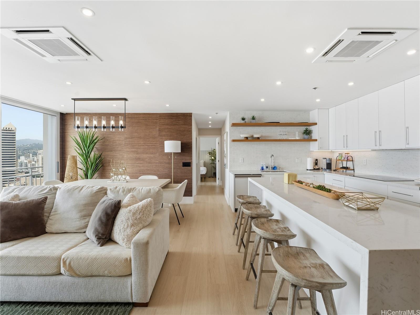 Ilikai Apt Bldg condo # 2608, Honolulu, Hawaii - photo 6 of 25