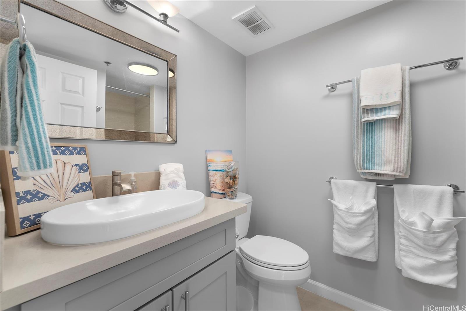 Ilikai Apt Bldg condo # 2611, Honolulu, Hawaii - photo 10 of 19