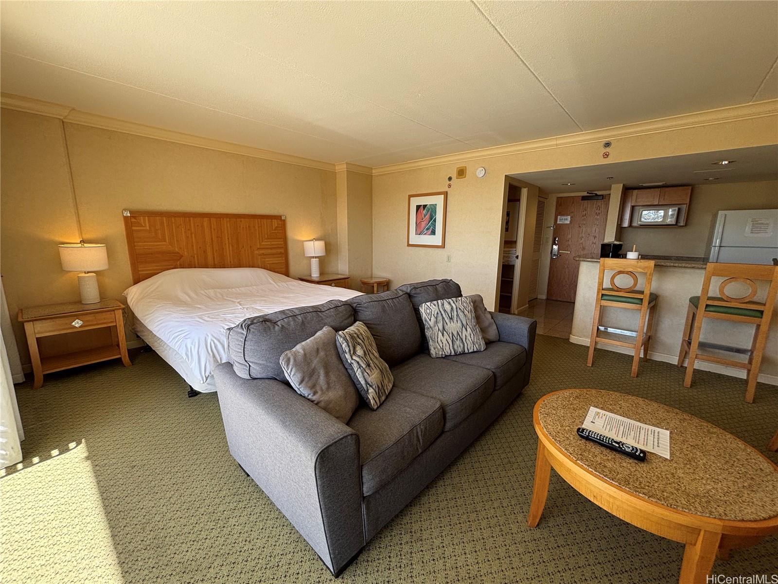 Ilikai Apt Bldg condo # 308, Honolulu, Hawaii - photo 4 of 22