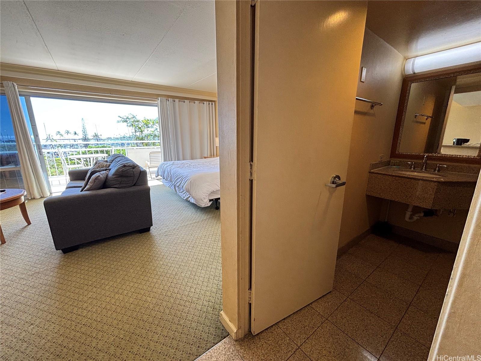 Ilikai Apt Bldg condo # 308, Honolulu, Hawaii - photo 8 of 22