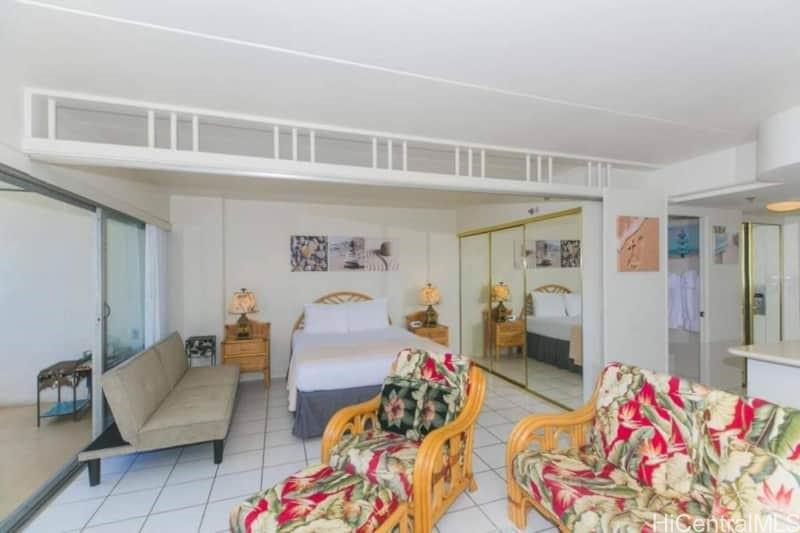 Ilikai Apt Bldg condo # 405, Honolulu, Hawaii - photo 8 of 16