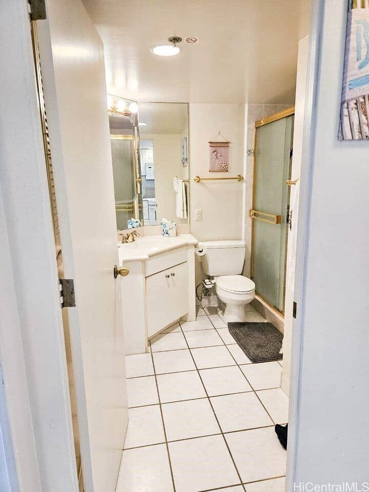 Ilikai Apt Bldg condo # 405, Honolulu, Hawaii - photo 10 of 16