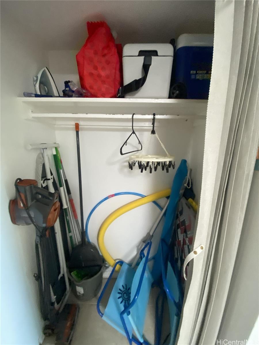 Ilikai Apt Bldg condo # 407, Honolulu, Hawaii - photo 11 of 14