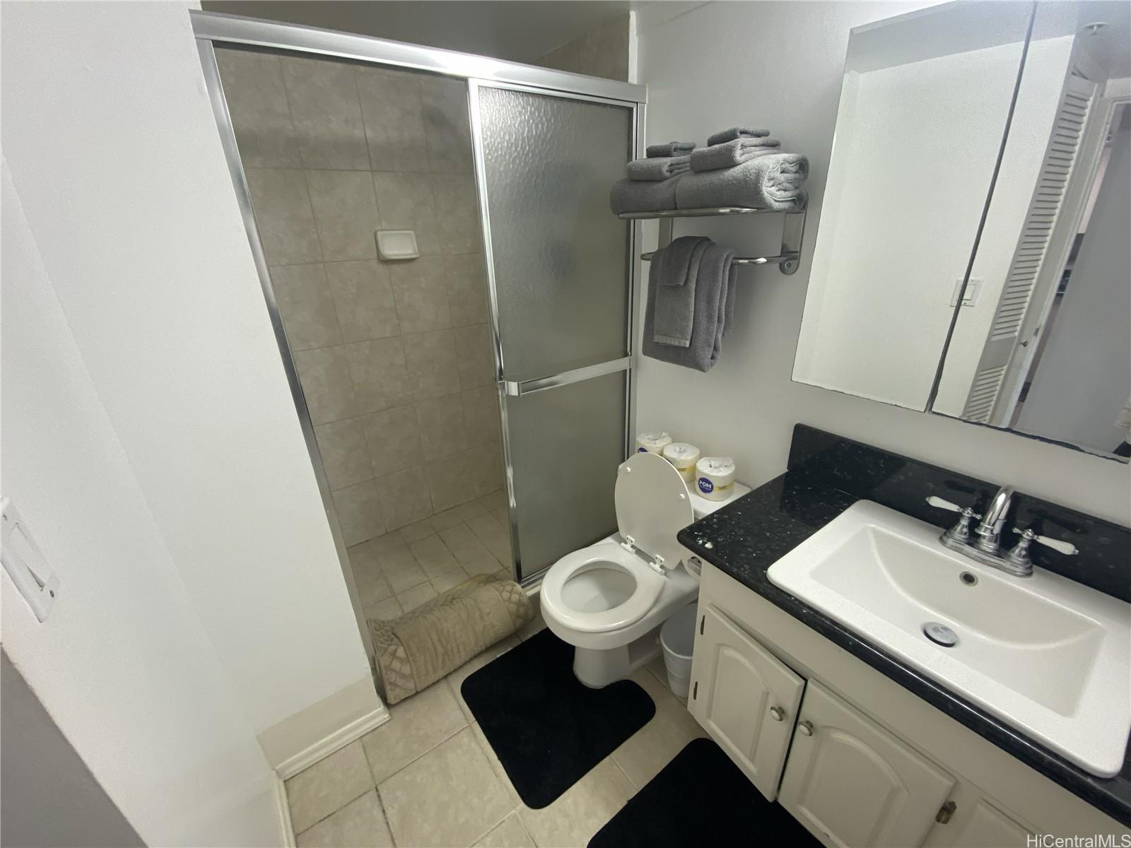 Ilikai Apt Bldg condo # 407, Honolulu, Hawaii - photo 8 of 14