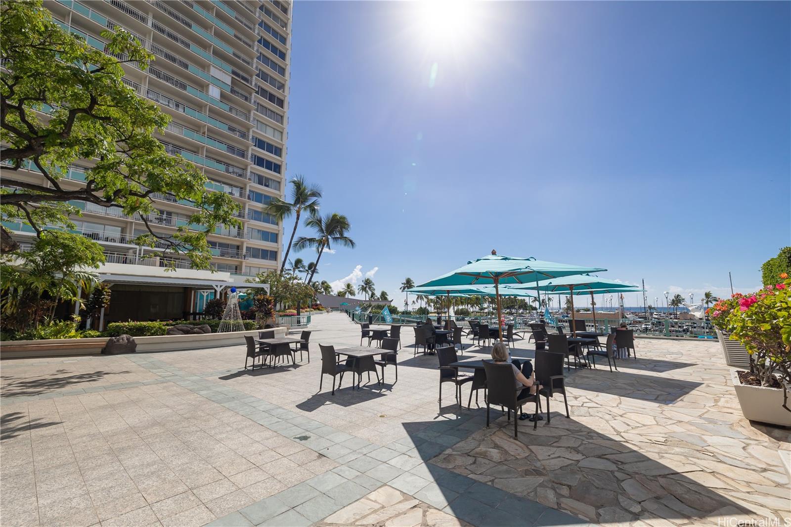 Ilikai Apt Bldg condo # 437, Honolulu, Hawaii - photo 17 of 25