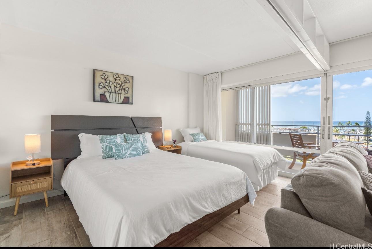 Ilikai Apt Bldg condo # 506, Honolulu, Hawaii - photo 12 of 15