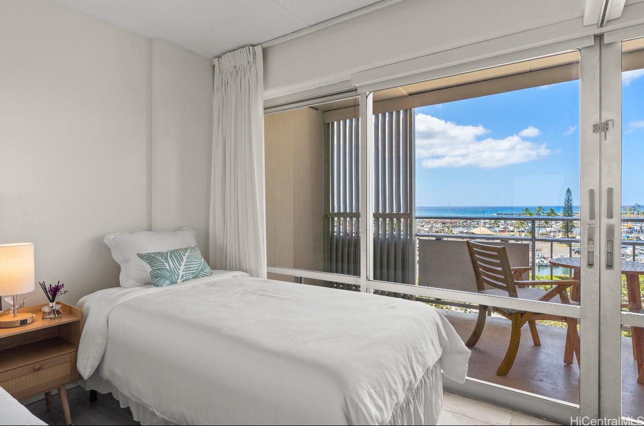 Ilikai Apt Bldg condo # 506, Honolulu, Hawaii - photo 14 of 15