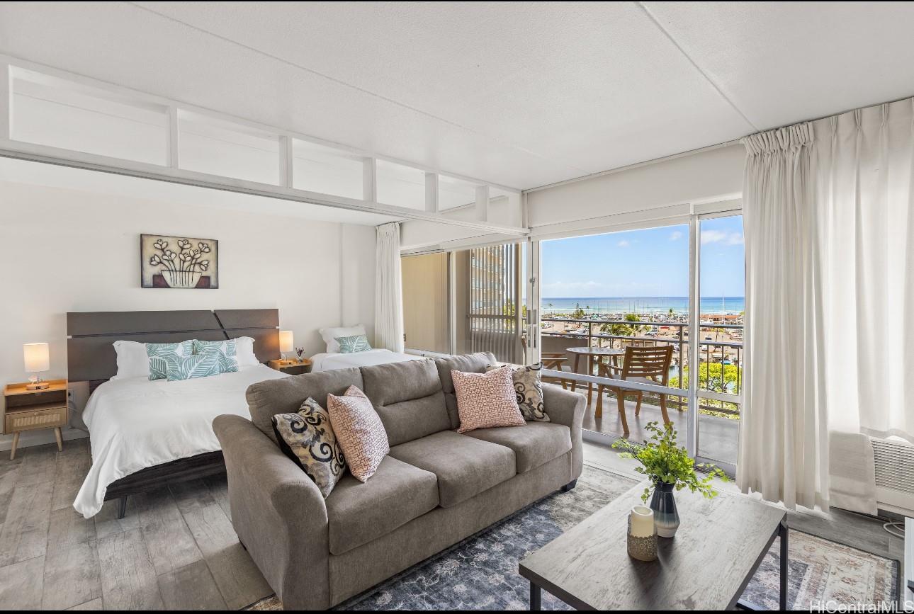 Ilikai Apt Bldg condo # 506, Honolulu, Hawaii - photo 5 of 15