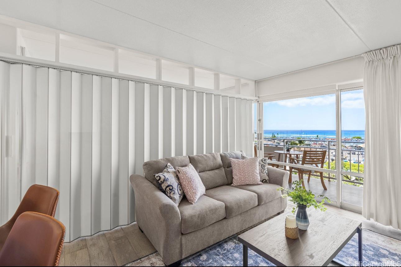 Ilikai Apt Bldg condo # 506, Honolulu, Hawaii - photo 6 of 15