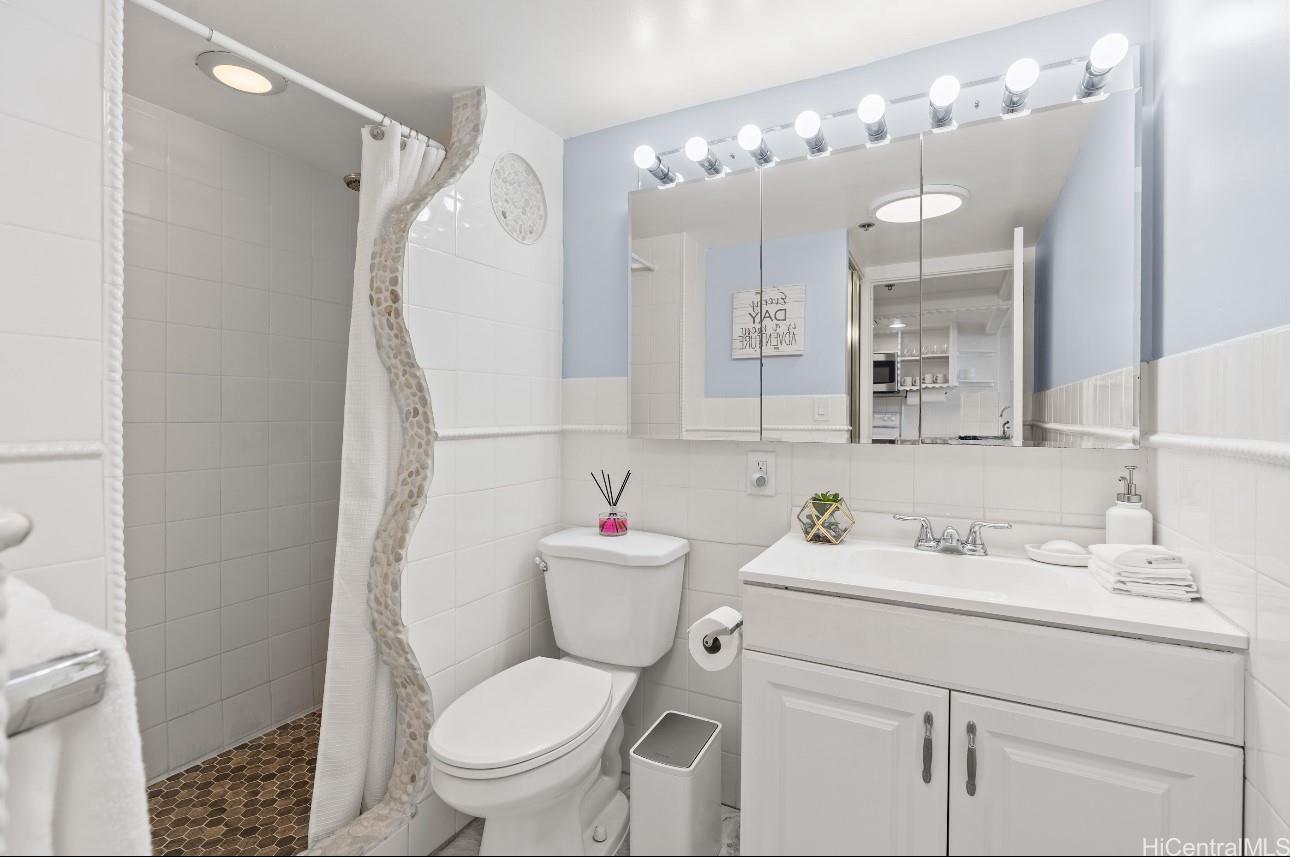 Ilikai Apt Bldg condo # 506, Honolulu, Hawaii - photo 9 of 15