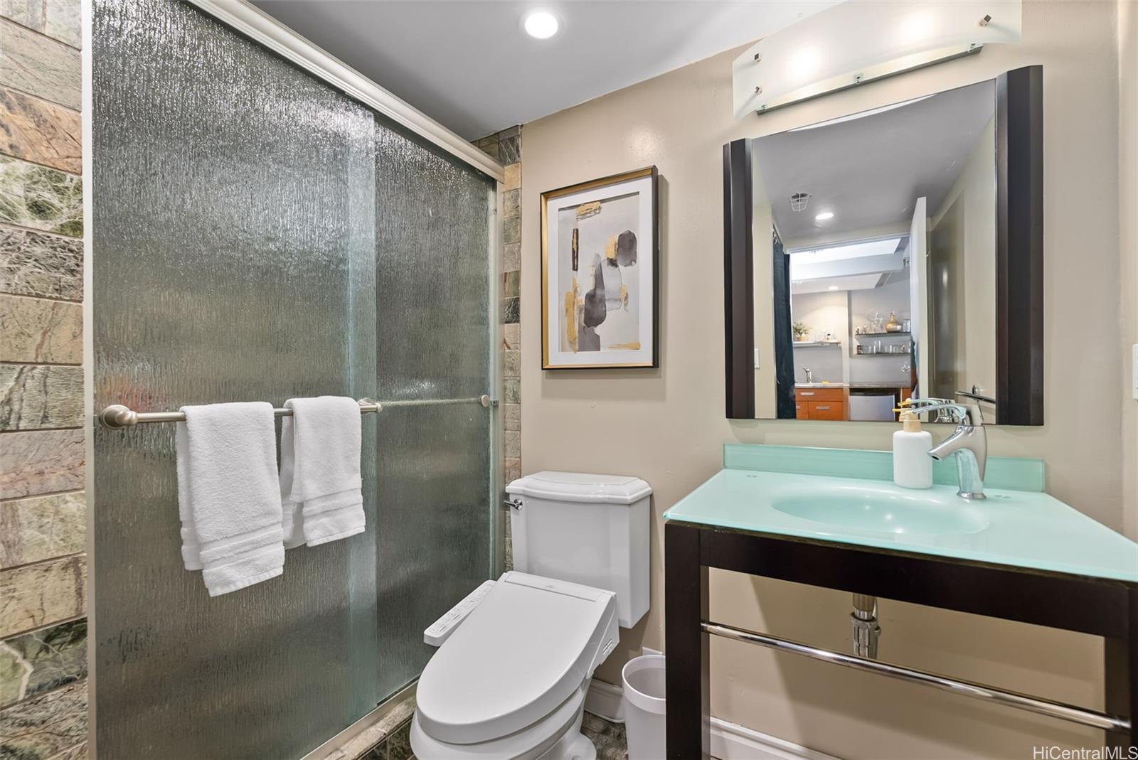 Ilikai Apt Bldg condo # 507, Honolulu, Hawaii - photo 11 of 16