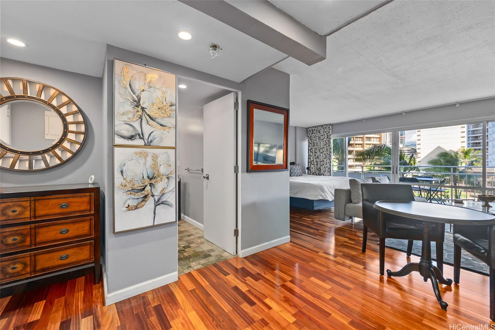 Ilikai Apt Bldg condo # 507, Honolulu, Hawaii - photo 12 of 16