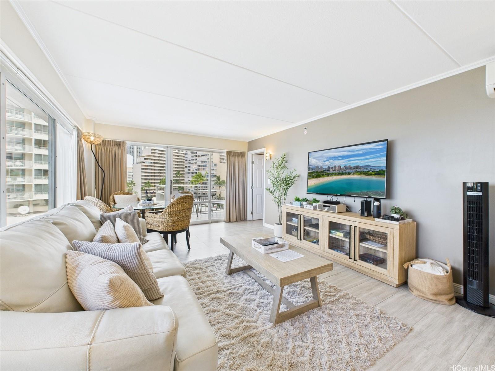 Ilikai Apt Bldg condo # 510, Honolulu, Hawaii - photo 4 of 24