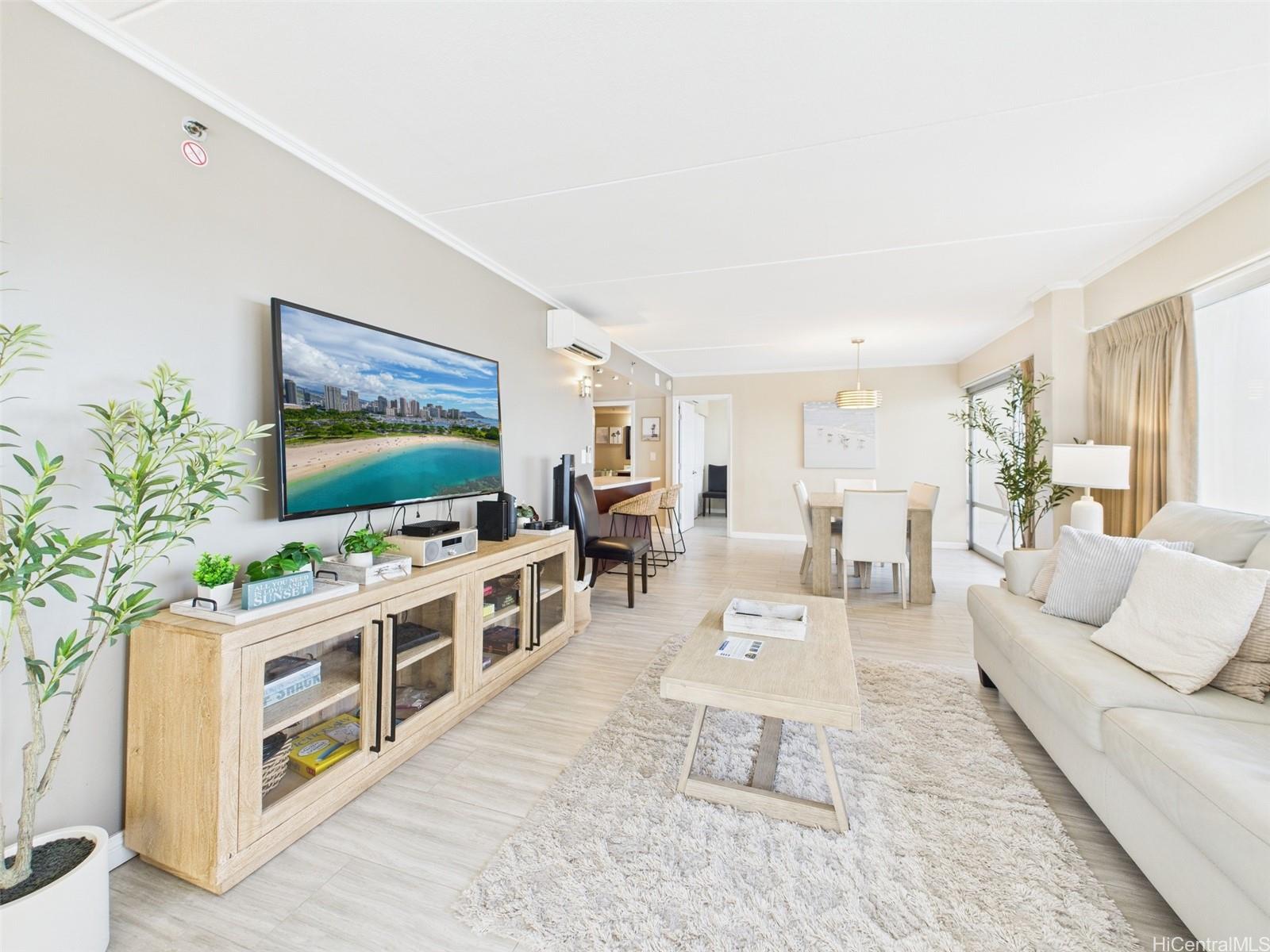 Ilikai Apt Bldg condo # 510, Honolulu, Hawaii - photo 5 of 24