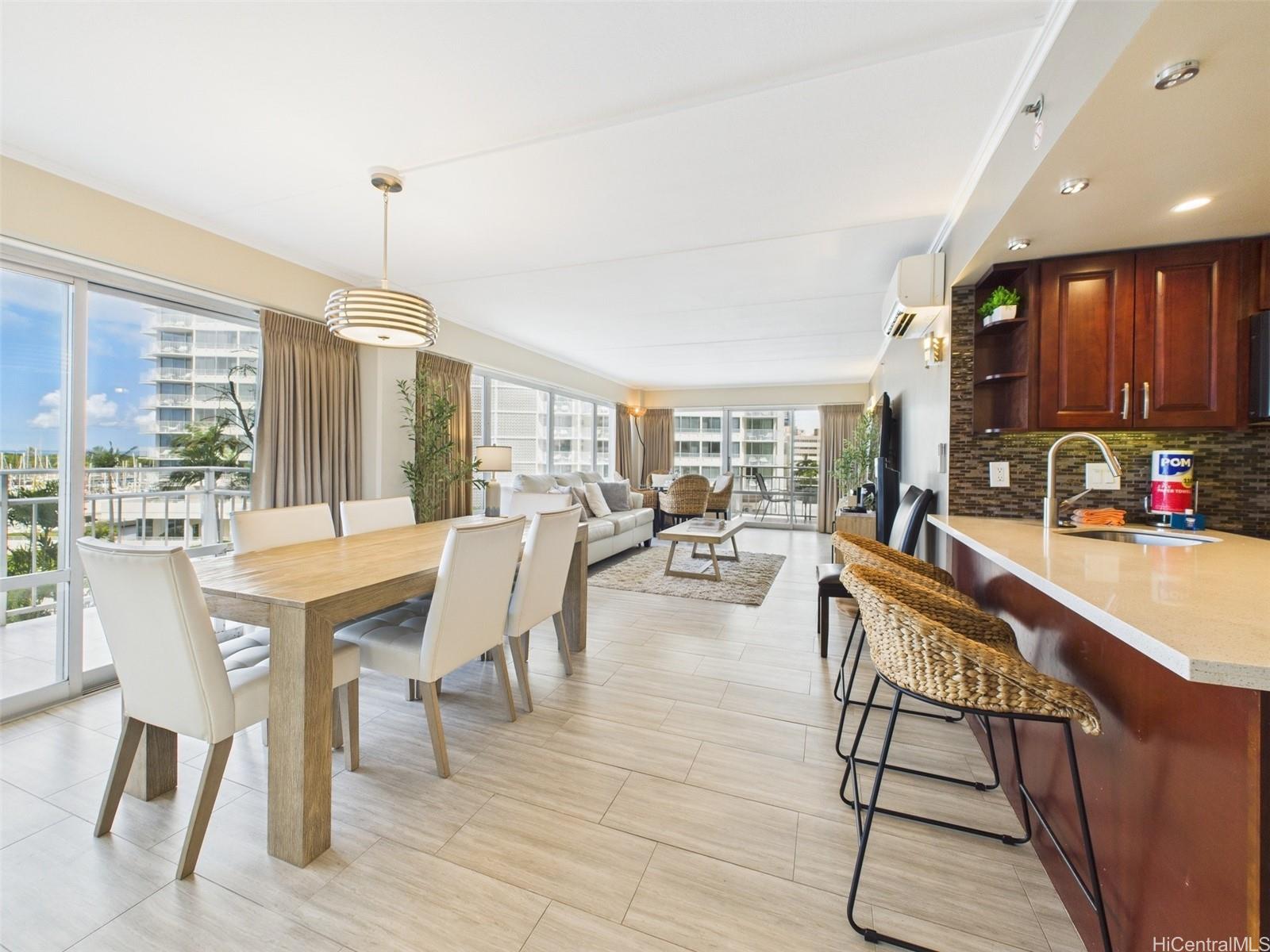 Ilikai Apt Bldg condo # 510, Honolulu, Hawaii - photo 7 of 24